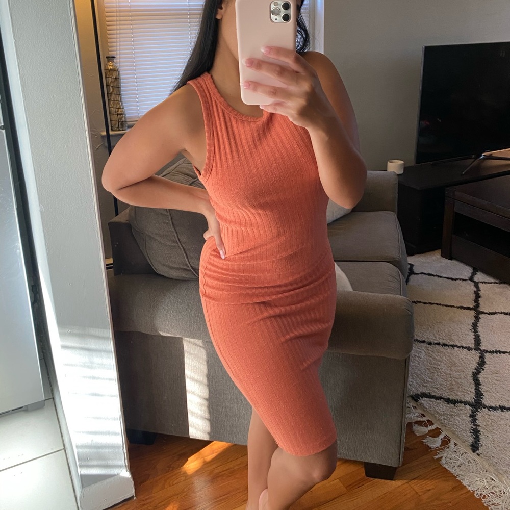 Ribbed Midi Body Con Dress